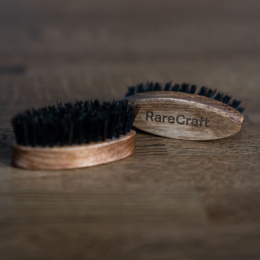 Podróżna szczotka do brody i wąsów z drewna bukowego - jasna - RareCraft