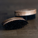 Podróżna szczotka do brody i wąsów z drewna bukowego - jasna - RareCraft